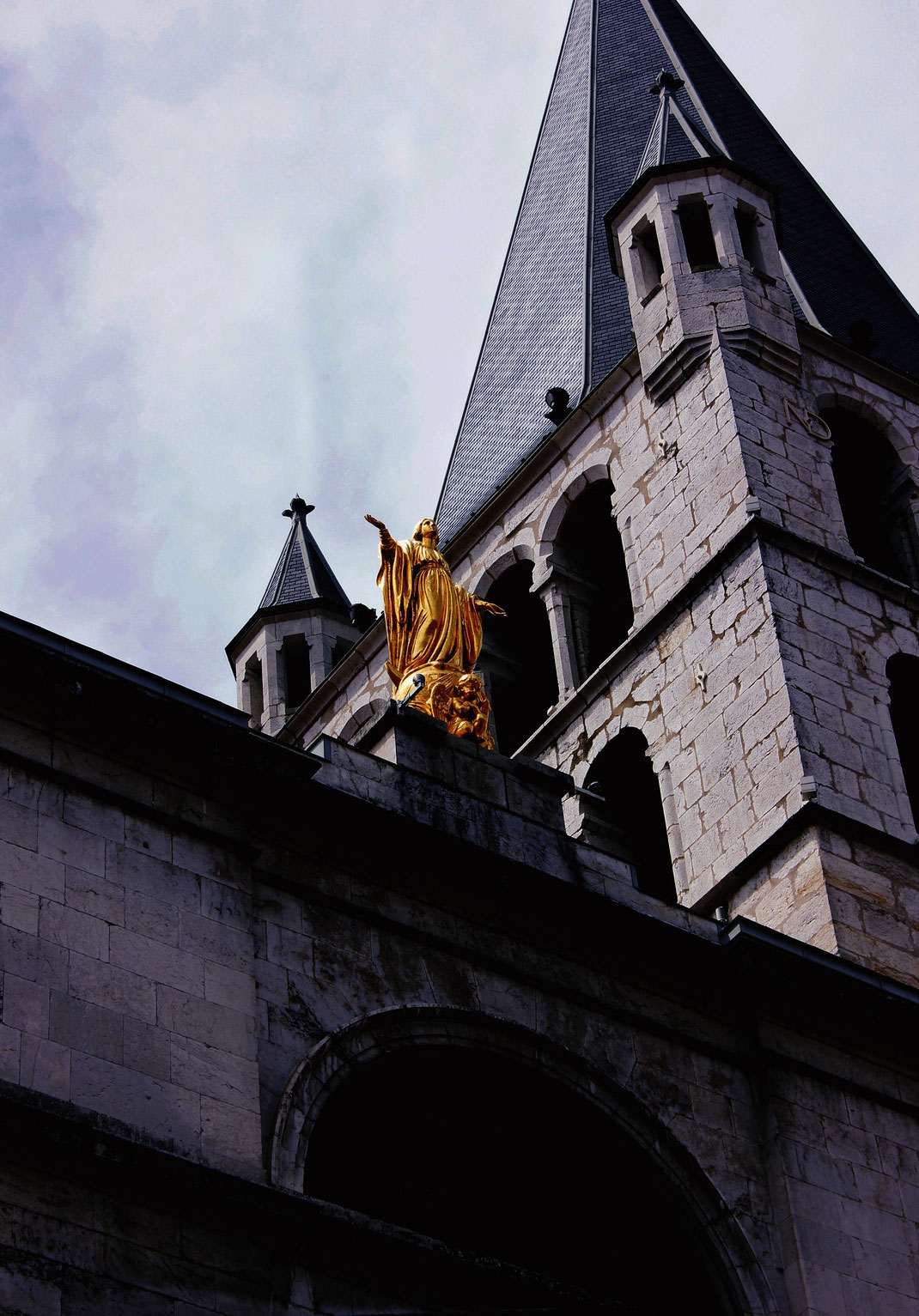 église Notre-Dame-de-Liesse d'Annecy Travel France Roadtrip Photography roadtrip laura deberle fotografie dokumentation