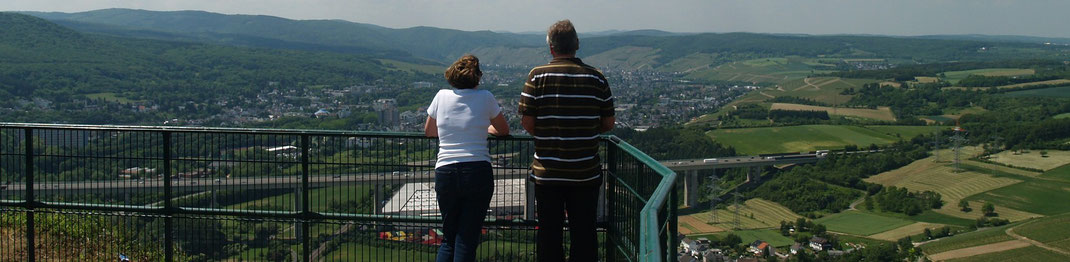 Fernsicht von der Heimersheimer Landskrone Richtung Bad Neuenahr-Ahrweiler und dem Ahrtal