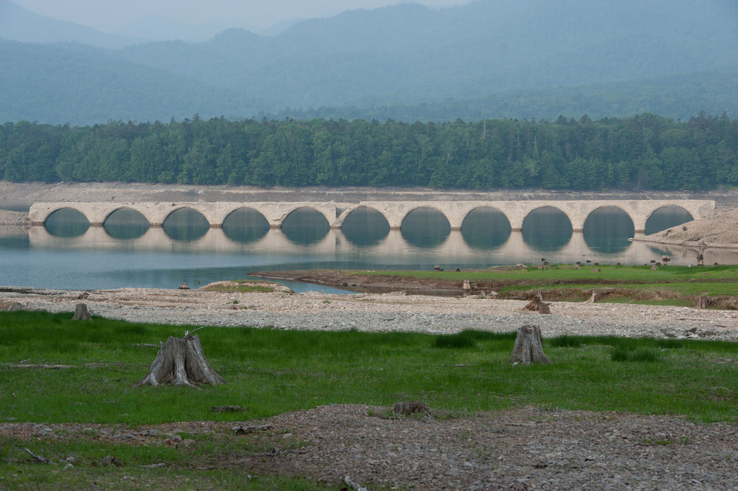 2011.6.30〈タウシュベツ川橋梁／The Taushubetsu Bridge〉