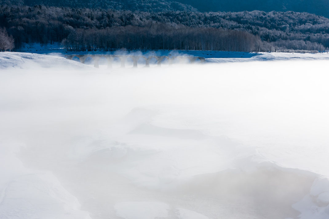 タウシュベツ川橋梁　タウシュベツ　北海道　hokkaido Phantom Bridge 