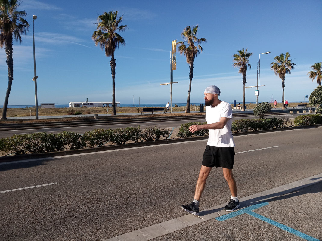 Gabe Abrahams, durante su caminata de 6 semanas. 03/05-2023