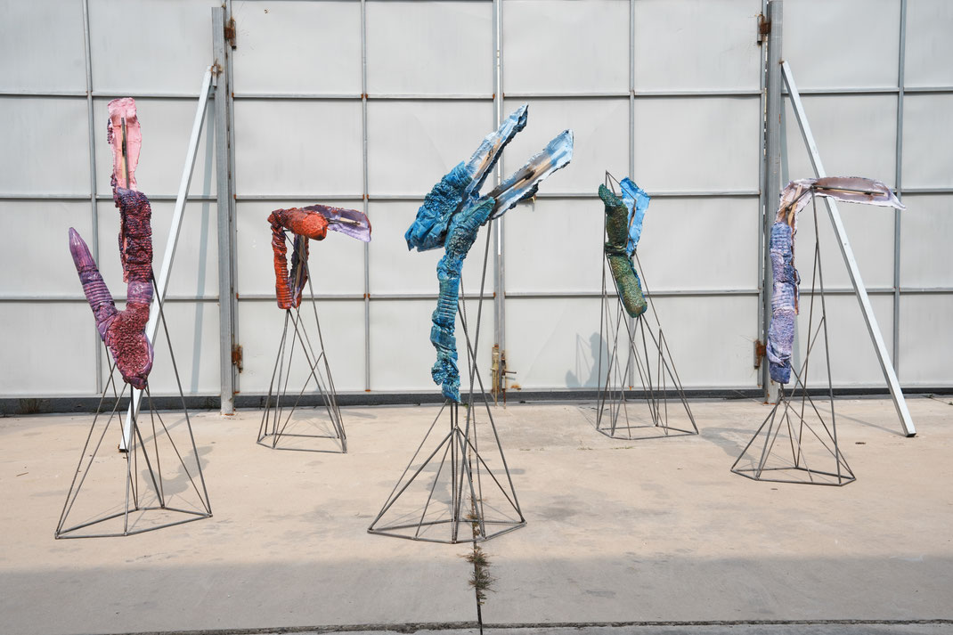 Formaunica Beidaihe series in front of the studio during the residency project at BUTONG Art Town in Beidaihe, China from August till October 2024. 