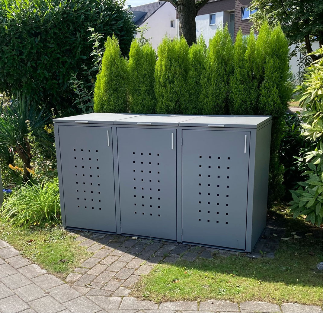 Mülltonnenboxen und Mülltonnenverkleidungen bekommt man bei riba auch im Wunschfarbton geliefert.