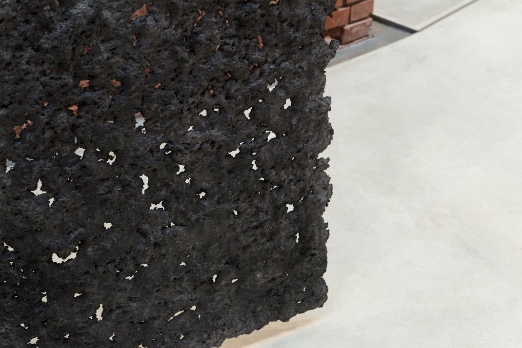HEDGE. 2015, installation view detail, c. 500 x 400 cm, paper cast, pigment, 12 unique pieces. photo © www.materialmattersonline.de / Robert Vanis