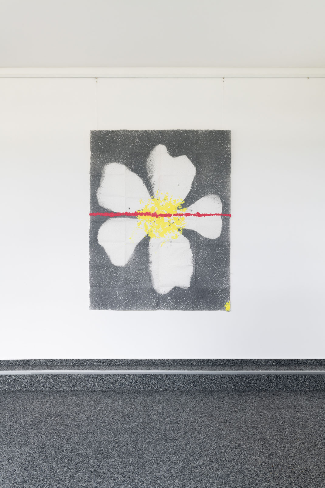 WEISSE ROSE - FREIHEIT, 2021, 160 x 124 cm, pulp painting, folding, edition: 8. The edition was created at Papierwerk Glockenbach and funded by the Erwin and Gisela von Steiner Foundation Munich. photo © www.materialmatters.online/RobertVanis