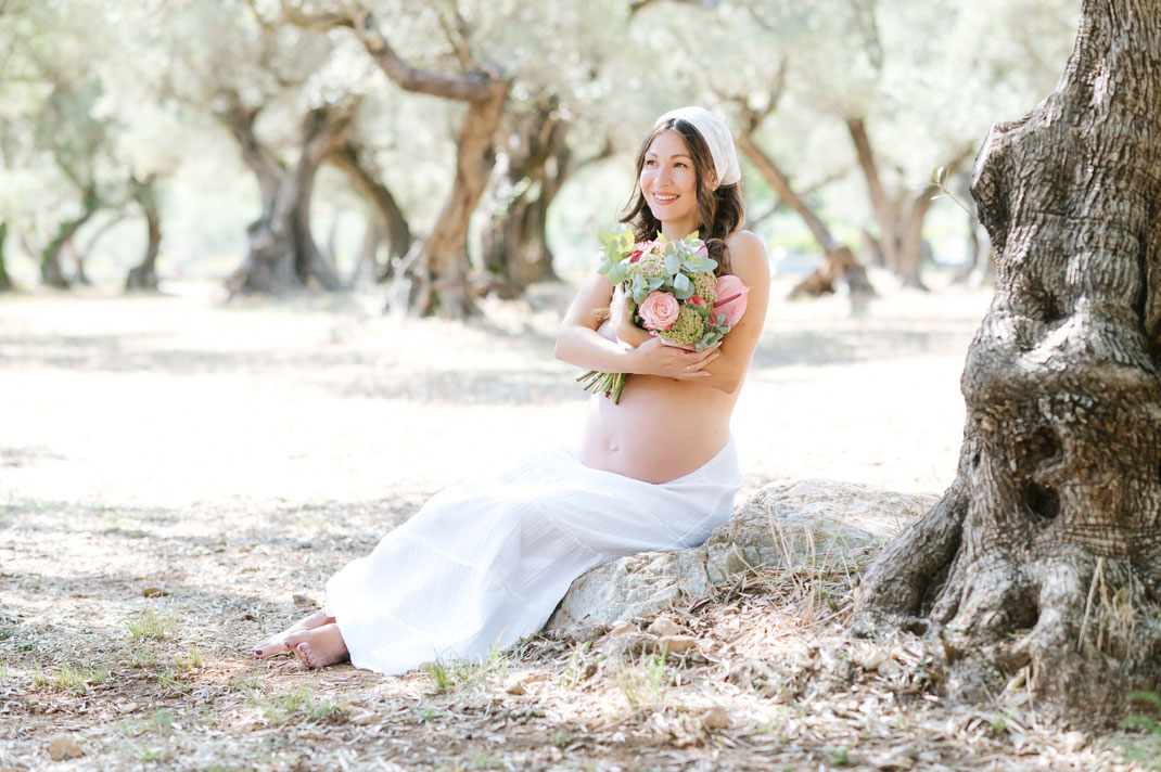 Séance grossesse studio et extérieur à l'oliveraie - futurs parents - muriel mees photographe - photo lingerie 