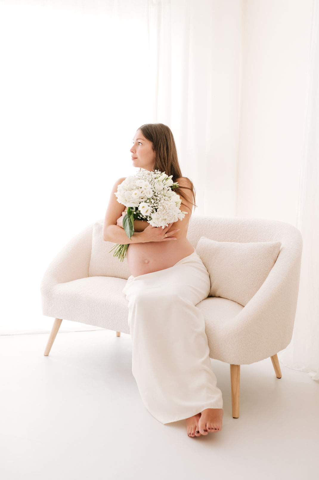 Séance grossesse studio et extérieur à l'oliveraie - futurs parents - muriel mees photographe - photo lingerie 