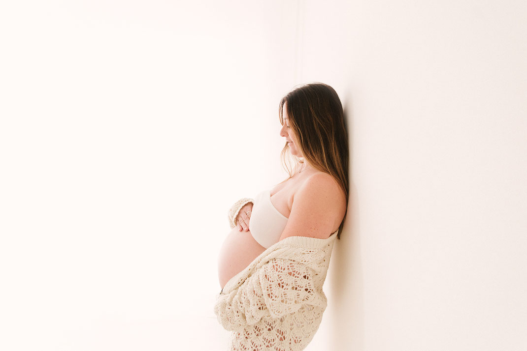 muriel mees photographie - photographe grossesse -photographe femme enceinte - photographe naissance - photographe nouveau-né var - photographe bébé - photographe bebe -photographe enfant - photographe famille - photographe var - photographe Toulon- 83000