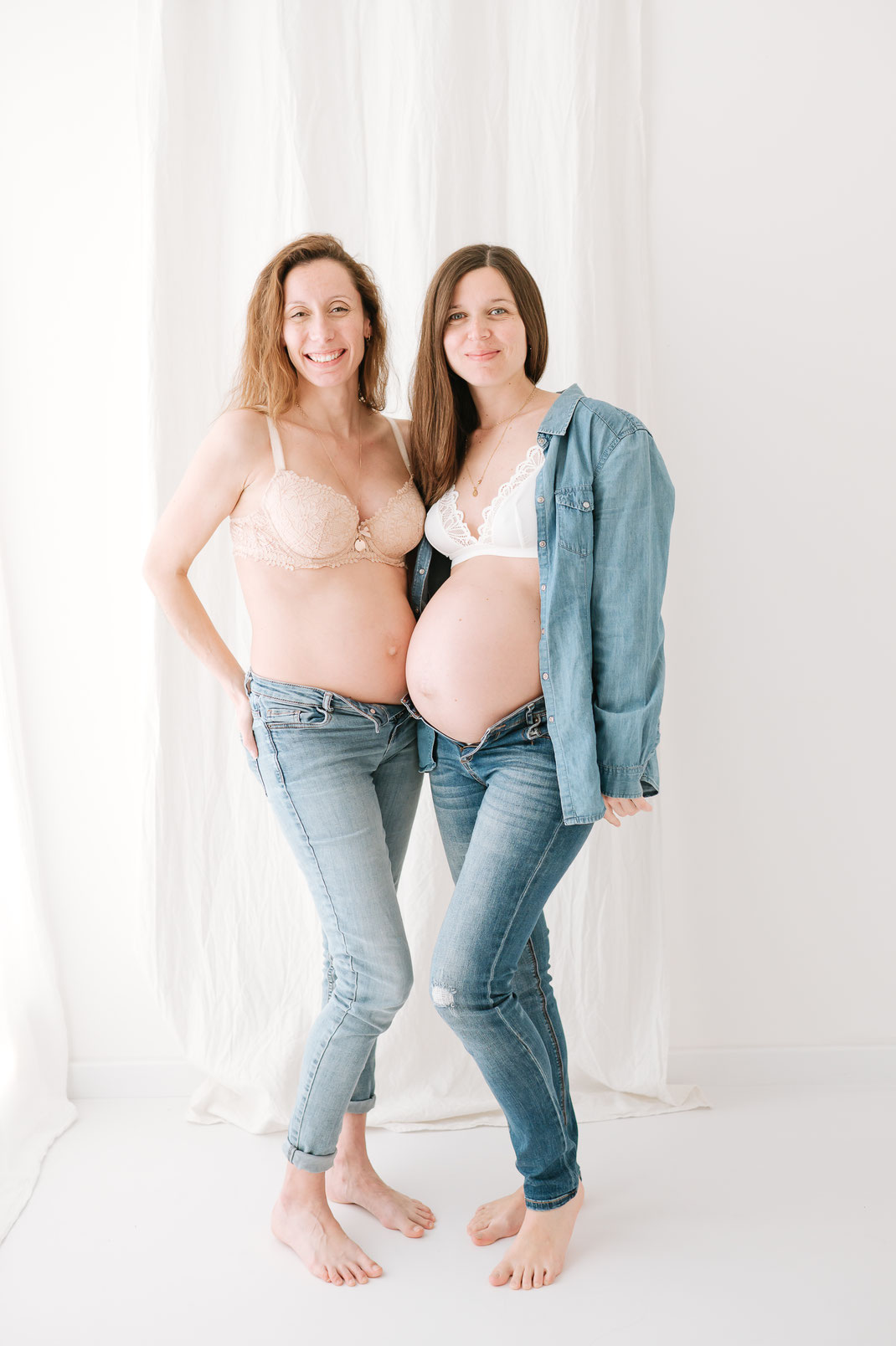 photographe brignoles seance photo grossesse studio photo naturelle shooting grossesse naturel couple femme enceinte future maman