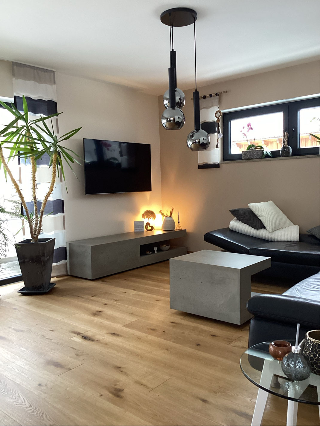 Betonlowboard , Betoncouchtisch , TV Board , Beton Sideboard , Tvboard