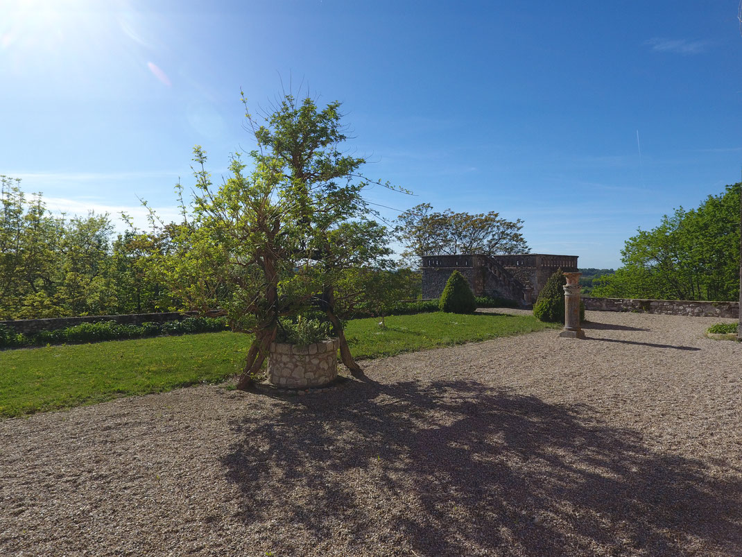 chateau de born pruneaux d'agen crèmes chutneys villeréal chateau terre vieille pecharmant bergerac Périgord morand monteil