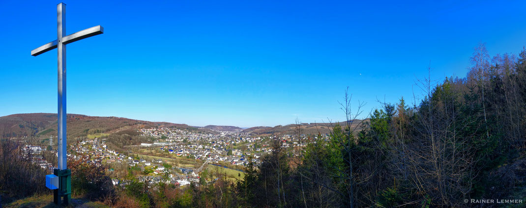 Blick auf Brachbach und das Siegtal