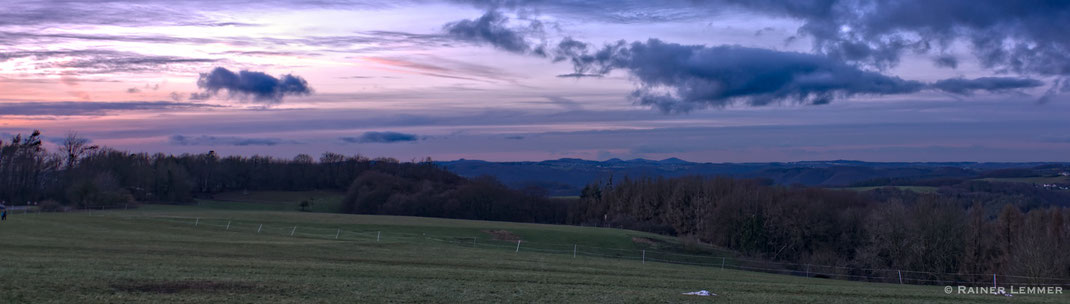 Blick von Kurtscheid zum Siebengebirge