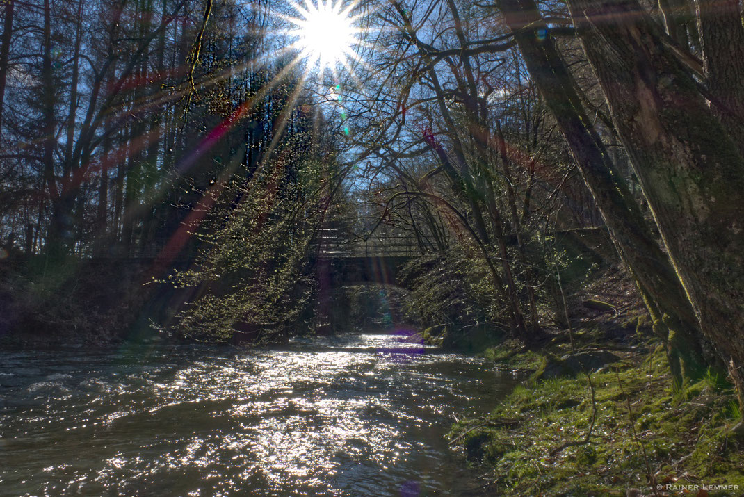 Bruchsteinbrücke bei Heuzert an der Nister