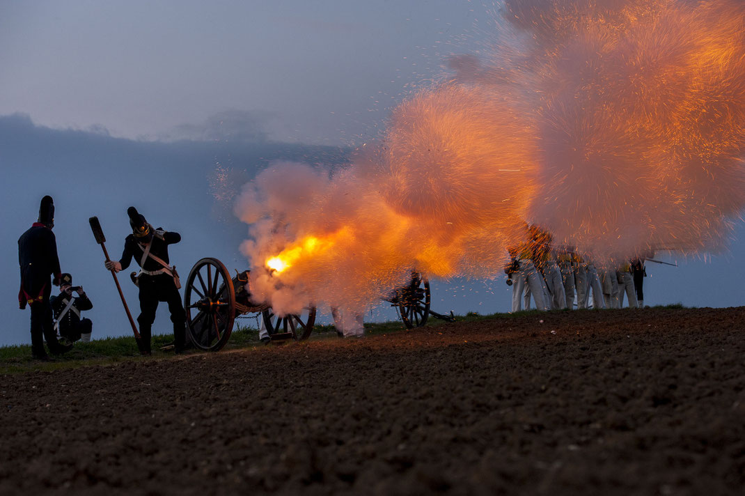 Feuer Salve Artillerie bayerische Artillerie des 4. Linie.Infanterie-Regiments Regimentes Artillerieregiment Napoleon Eichstätter Fotoclub Hetzer Eggmühl 1809 Winkelbauer 