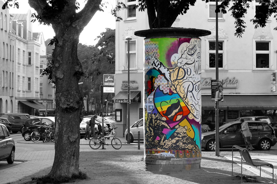 Regenbogen Litfaßsäule; (c)regenbogenfamilien-koeln.de