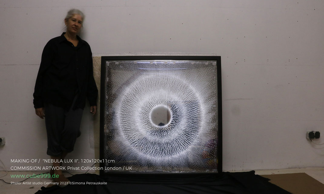 MAKING-OF / "NEBULA LUX II", 120x120x11cm, Photo: Artist studio Germany 2021. ©Simona Petrauskaite