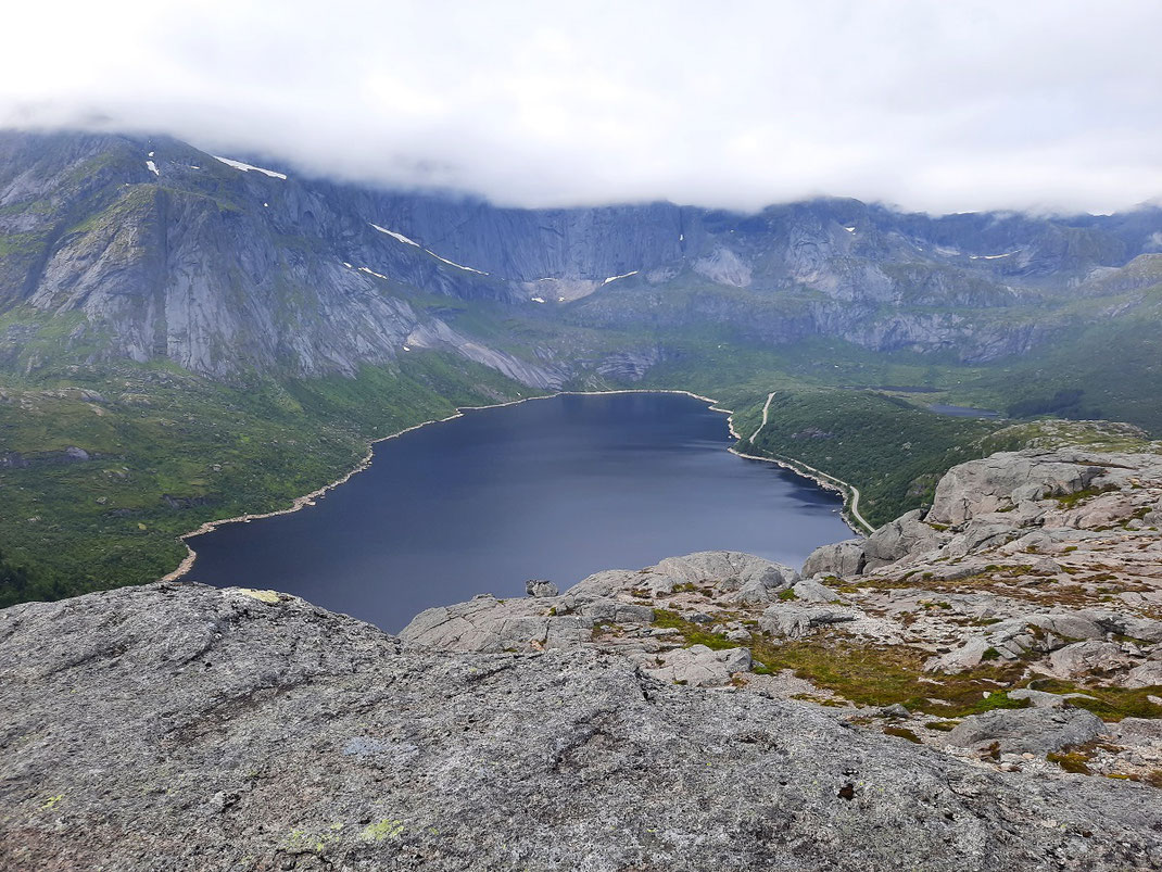 Vue sur le lac Storvatnet le long duquel nous nous sommes garés