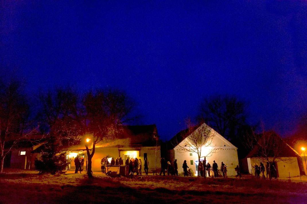 Advent in der Weinviertler Kellergasse - (c) Weinviertel Tourismus / Astrid Bartl