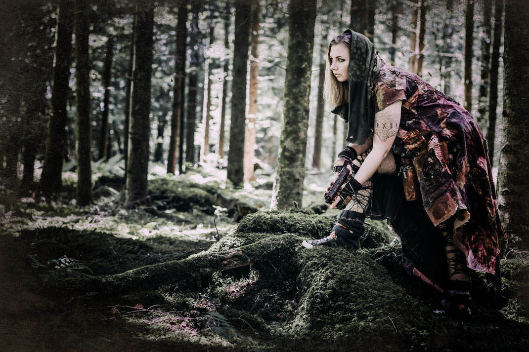Fantasy Larp Cosplay Rollenspiel Portrait Fotografie Kostüm Fotograf kreativ Wien Vogt Wangen Ravensburg Fantasievoll Fine Art Shooting Model Photoshop Bildbearbeitung Endzeit Postapokalyptisch Kriegerin