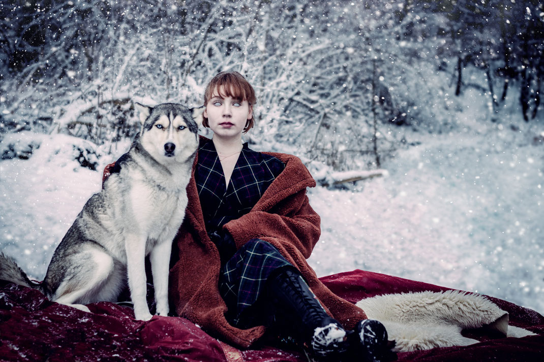 Husky Shooting in Singen Bodensee Mühlhausen Ehingen Tierfotografie Fotoshooting Portrait Fotografie Fotograf Vogt Wangen Ravensburg Fine Art Emotion Hund Portraitfotografie Tier Liebe Tierfoto Natur Kuscheln Fantasy Fantasyfotografie Artist Herbst Elf