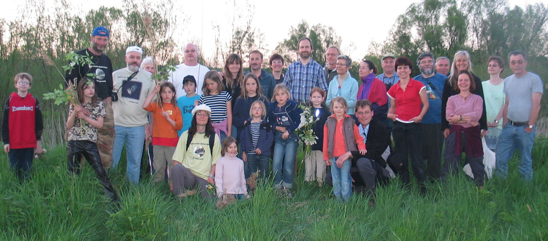 Die LBV-Familie bei einer Biber-Exkursion im Mai 2008  