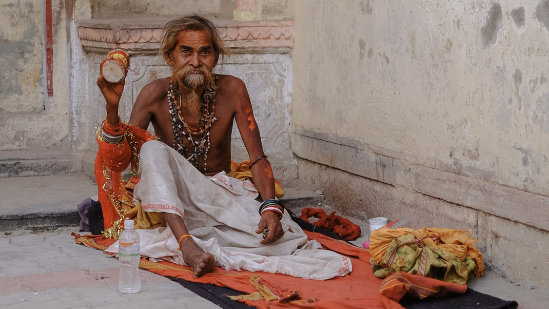 Varanasi, das spirituelle Herz Indiens mit mystischer Atmosphäre am Ganges. Gruppenrundreise Indien