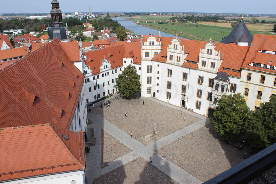 Blick auf den Schlosshof vom Aussichtsturm (Kosten 1,- EUR)