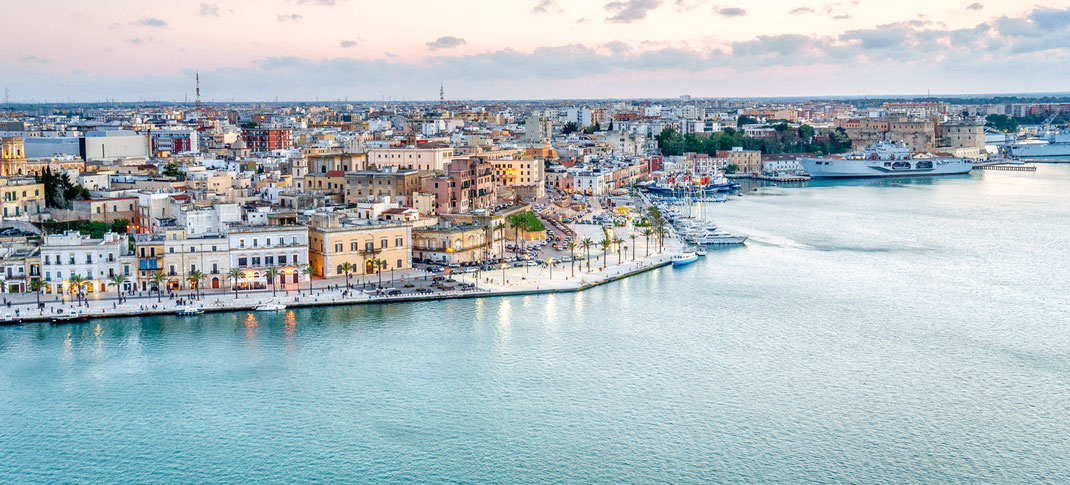 Brindisi has been known as "the gateway to the East", when it became an important port, first for the Roman troops and later for the merchants of Venice. The shoreline is low and sandy for the whole stretch of coast , favored by a mild climate.