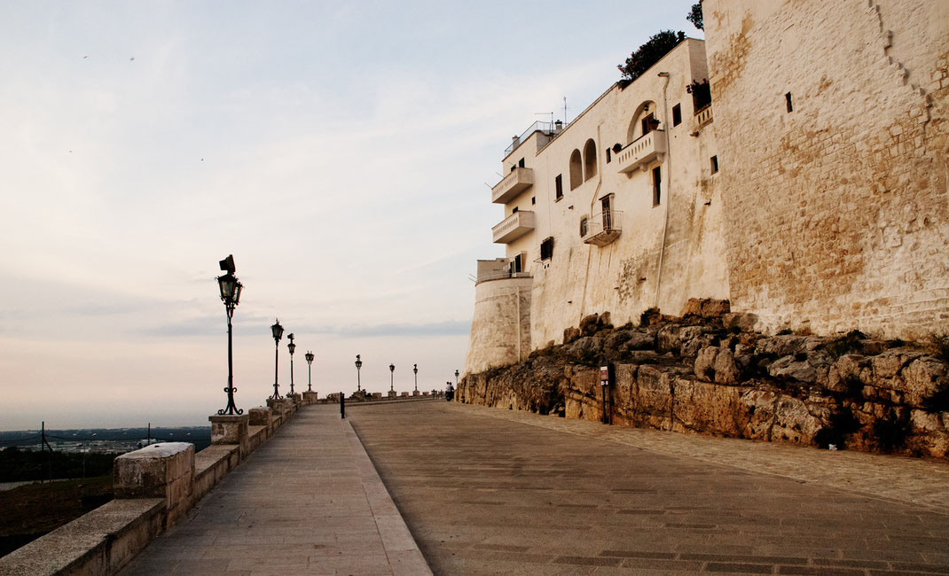 Ostuni, the "White Town" is one of the most stunning Cities in southern Italy. It is famous for it's whitewashed houses and a fascinating series of levels, staircases, small roads, alleyes and arches.  Ostuni's Citadel on top of the hill is a "Must"! 