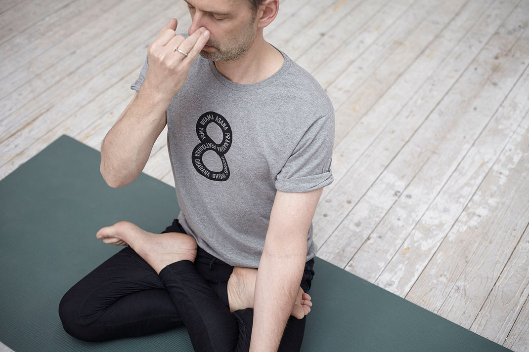Pranayama ist eines der acht Glieder des Ashtanga Yoga.