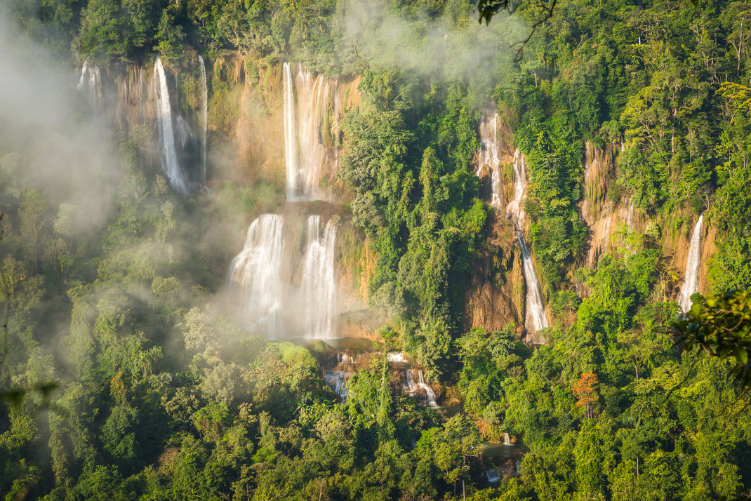 Thi Lo Su Wasserfall in Umphang