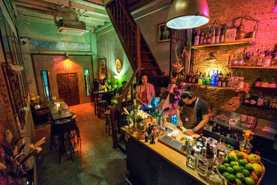 Teens of Thailand Bar in Bangkok