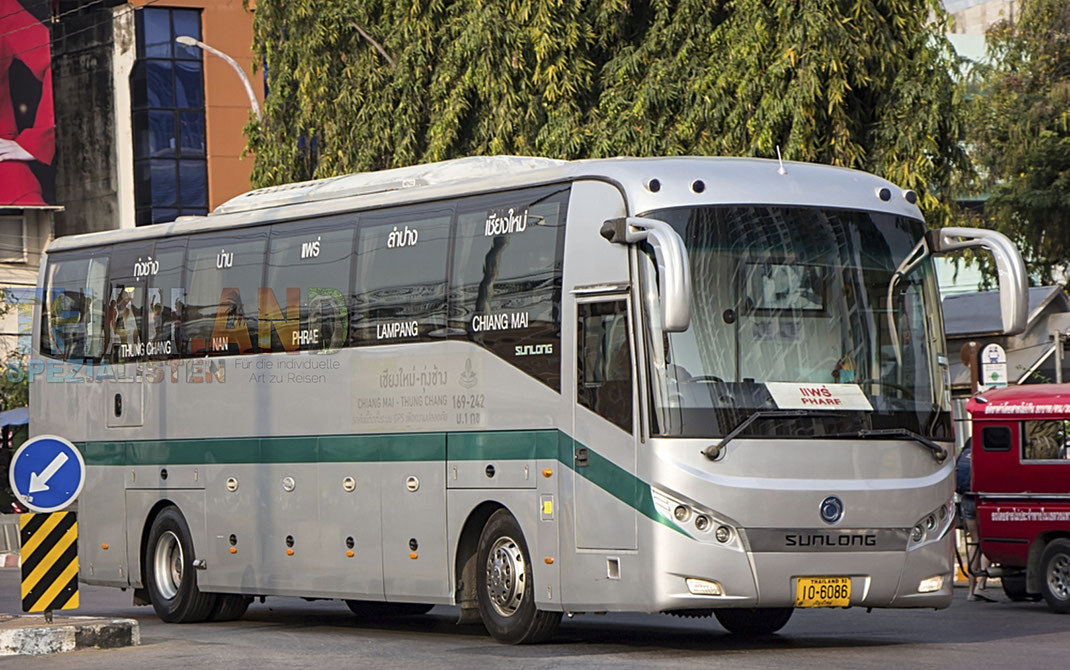 Der Green Bus fährt von Nan nach Chiang Mai