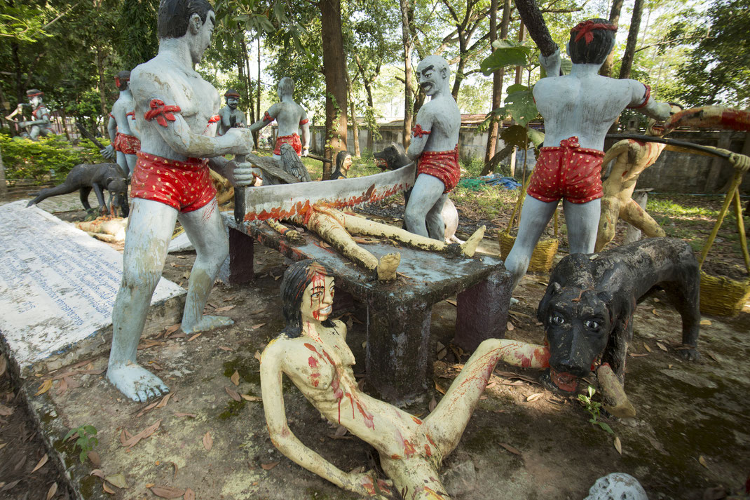 Wat Baan Waeng with statues of Buddhist Hell and heaven