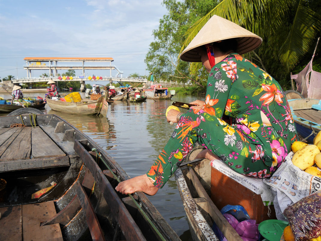 Ein Schwimmender Markt der eher mickrigen aber fotogenen Sorte... Bei Can Tho, Vietnam (Foto Jörg Schwarz)