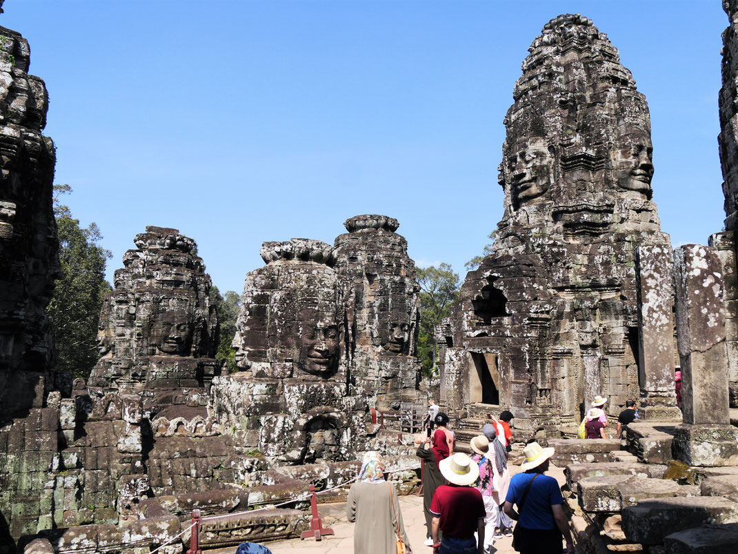 Man weiß gar nicht, wohin man zuerst schauen soll... Bayon, Kambodscha (Foto Jörg Schwarz)