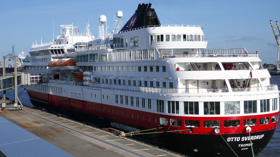 Reisereportage Spurenwechsler slowtravel Reise Helle Schwarz Reisebericht Reiseliteratur Natur Norwegen Kultur Nordsee Hurtigruten