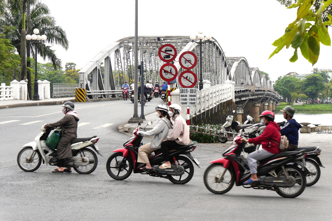  Eine der wiedererrichteten Brücken von Hué, Vietnam (Foto Jörg Schwarz)