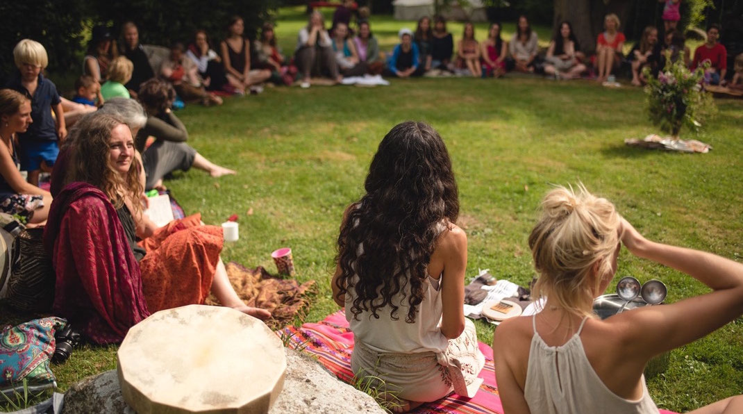 Cacao Mama Ceremony at the Mother Roots Gathering © Jaqueline Louan