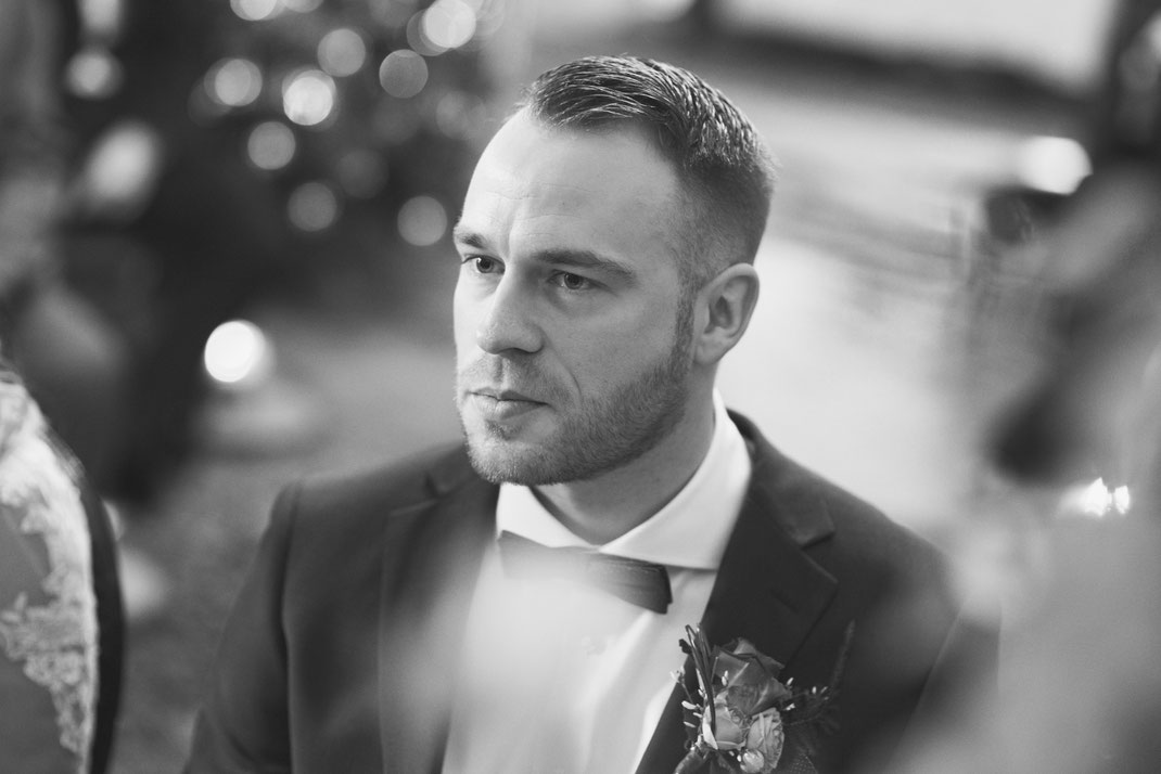 Hochzeitsfotograf Berlin Brandenburg Vintage Boho Wedding Schloss Heinrichshorst Winter Blumenkranz