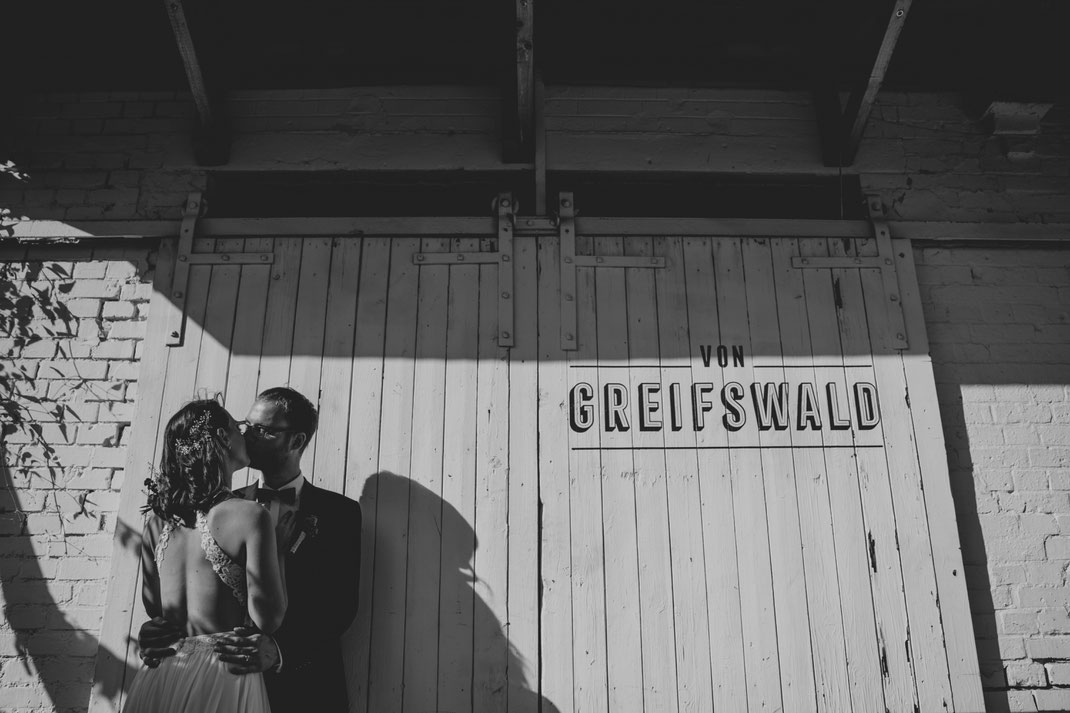 Hochzeitsfotograf Berlin Vintage Von Greifswald Brautpaar
