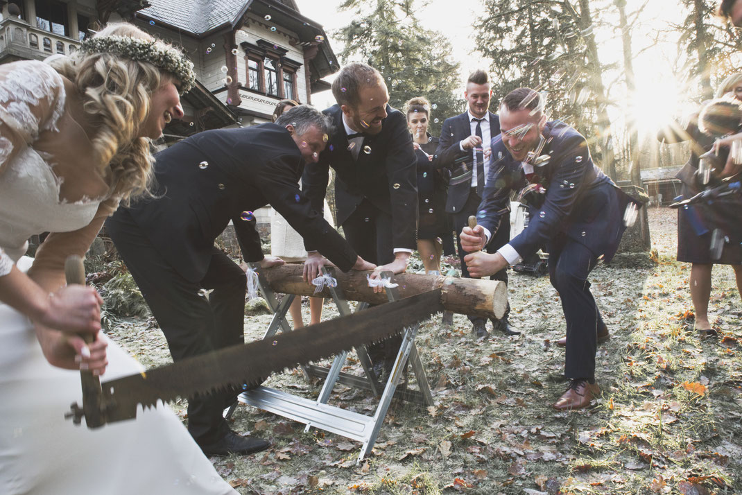 Hochzeitsfotograf Berlin Brandenburg Vintage Boho Wedding Schloss Heinrichshorst Winter Blumenkranz