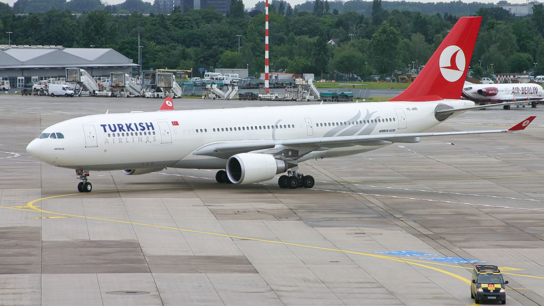 --- Airbus A330-200 --- TC-JND --- First Flight: 2006 --- MSN: 754 --- Dusseldorf Rhein-Ruhr (DUS - EDDL) 2007