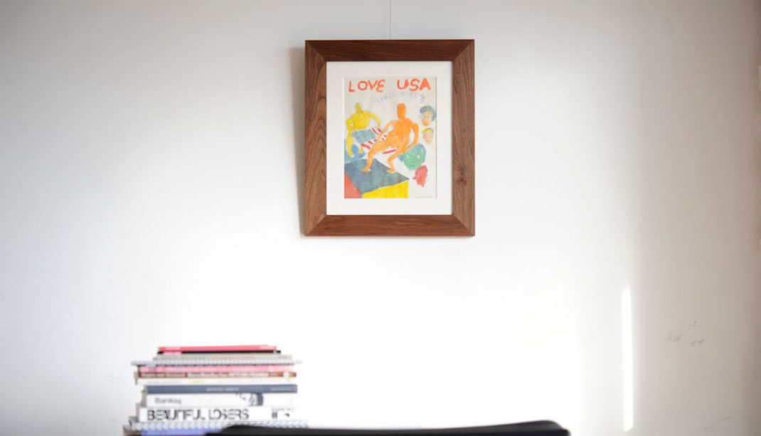 Daniel Johnston（ダニエル・ジョンストン）"LOVE USA"の額装画像