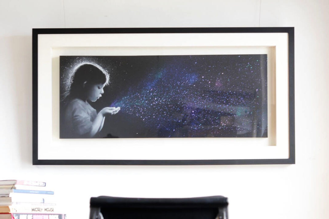 John Doe(ジョン ・ドウ)"Supernova(Angel Dust) - Canvas"の立体額装画像