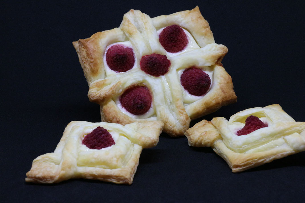 raspberry pastry