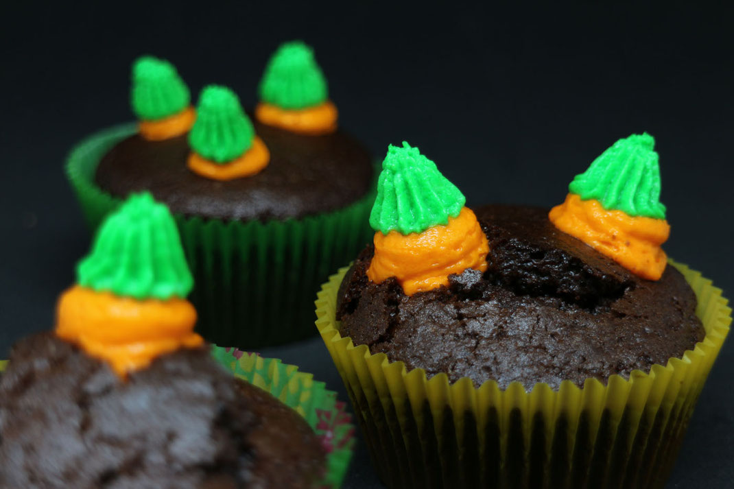 super cute carrot cupcakes - easy Easter treat 