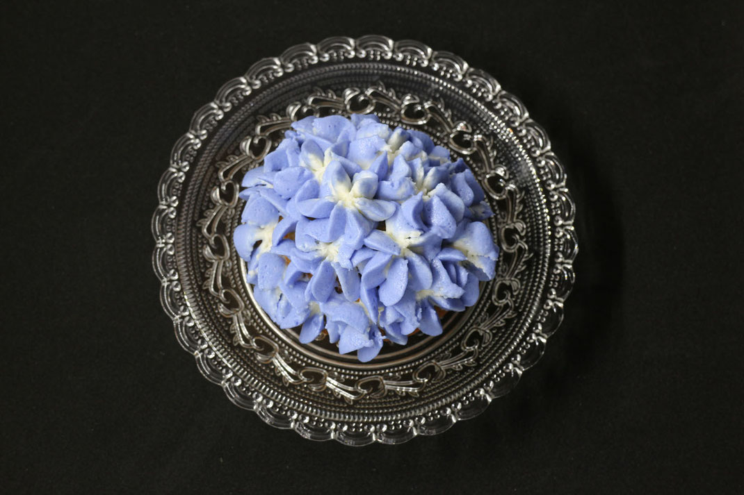 hydrangea cupcakes in light blue