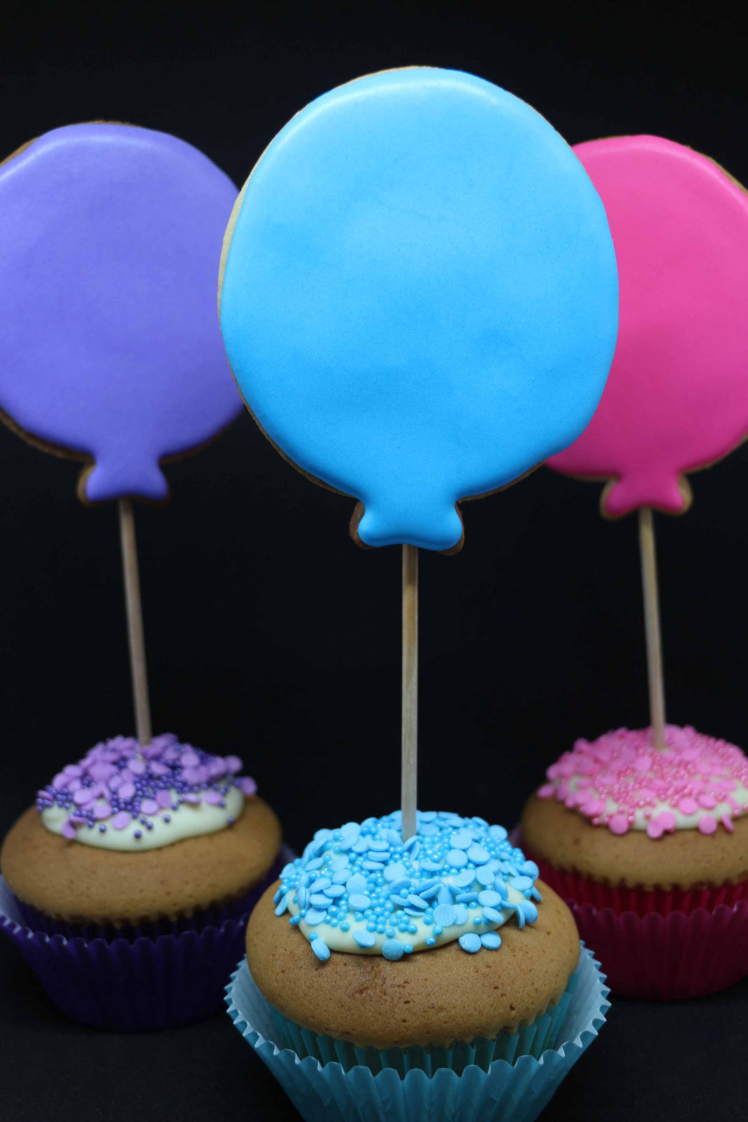 balloon cupcakes